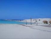 شاطئ روميل من أجمل المقاصد الشاطئية بمطروح ويتميز بموقع فريد