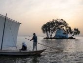 قرية الشخلوبة «فينيسيا الشرق» بمحافظة كفر الشيخ.. بها جزيرتين وتأتى لها الوفود السياحية من كافة الدول العربية والأوروبية.. لا تعرف البطالة وأهلها يعملون بالصيد وبها 4 ورش لصناعة المراكب