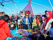 الرئيس السيسى يشارك الأطفال الاحتفال بعيد الفطر.. ويشهد افتتاح مونوريل شرق النيل بالعاصمة الجديدة