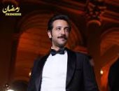 كريم قاسم: تجهيزاتى لمسلسل مناعة كانت مشاهدة أفلام قديمة 