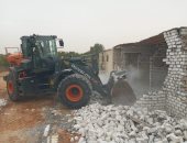 إزالة فورية لتعديات على الأراضى الزراعية بقرية محمد عبده بحى فيصل في السويس