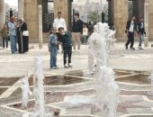 نافورة حديقة الأزهر الراقصة تجذب المحتفلين بعيد الفطر لالتقاط الصور التذكارية