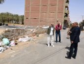 محافظ الوادي الجديد: إحالة رئيس حى السبط بالخارجة للتحقيق لتدنى مستوى النظافة العامة