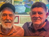 مطعم فى ألاباما يقدم محارا مجانيا لأى شخص يبلغ 80 عاما يأتى برفقة والده