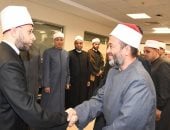 وزير الأوقاف يتفقد انتظام العمل بالديوان العام ويهنئ العاملين بعيد الفطر