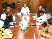 محافظ السويس يؤكد دفع عجلة العمل فى منظومة النظافة وملفات التقنين والتصالح