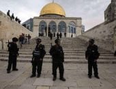 الشرطة الفلسطينية تتعامل مع 6 شظايا صاروخية غرب الخليل.. والاحتلال يواصل إغلاق الأقصى