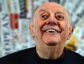 داريو فو حاصد نوبل.. أوصى بكتابة عبارة عجيبة على قبره