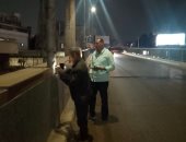 جولة لرئيس حى العجوزة بالمحاور الرئيسية لمتابعة ترشيد استهلاك الكهرباء.. صور