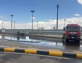 الحماية المدنية تسحب تراكمات مياه الأمطار بطريق السويس بالشروق.. فيديو