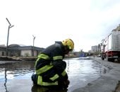 الجدعنة الميرية تهزم الأمطار.. فيديوهات تسليك بالوعات وإنقاذ العالقين بالطرق