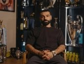 حقائق مذهلة عن ساعة محمد صلاح النادرة في فيديو الرحيل عن ليفربول