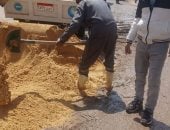 معالجة هبوط أرضى بحى شرق شبرا الخيمة.. صور