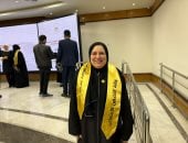 وزيرة التضامن تكرم عبير محمد والدة شهيد شرطة: موجودة هنا بفضل تضحية ابني