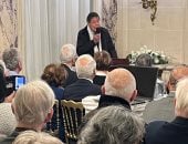 سفير مصر لدى باريس يستضيف فعالية ثقافية بحضور مهتمين بالحضارة المصرية القديمة