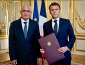 السفير طارق دحروج يقدم أوراق اعتماده إلى الرئيس الفرنسى إيمانويل ماكرون.. صور