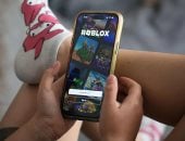 Roblox تحت النار.. مطور يطالب برقابة أبوية 24/7 لحماية الأطفال
