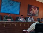 رئيس مدينة القرنة يناقش دعم المواطنين ويعاين الفرص الاستثمارية لقطع الأراضى المستردة