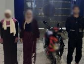فيديو «مندوبة الإسماعيلية» يقود الأمن لضبط فتاتين سرقتا دراجتها النارية