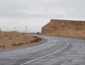 محافظ جنوب سيناء يطمئن على فتح جميع الطرق وعودة الحياة إلى طبيعتها