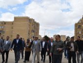 محافظ السويس يتفقد حى المختار لمتابعة حالة المرافق العامة والنظافة والإشغالات