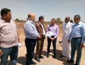 محافظ أسوان يتابع تطوير طريق بلانة كلابشة