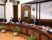 رئيس الوزراء يلتقي رؤساء الهيئات البرلمانية بمجلس النواب.. ويؤكد: توجيهات واضحة للوزراء والمحافظين بضرورة تعزيز التواصل مع البرلمان.. رئيس برلمانية "مستقبل وطن" يدعو مدبولى لشرح إجراءات الحكومة لمواجهة الأزمة 