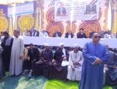 إنهاء خصومة دامت 5 سنوات بين عائلتين بأسوان.. فيديو وصور