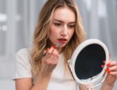 خطأ واحد فى وضع المكياج يفسد اللوك النهائى.. بتقعى فيه ولا لأ؟