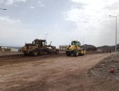 مديرية الطرق تواصل تطوير طرق طور سيناء وتمهيد ساحة طابا للنقل الثقيل