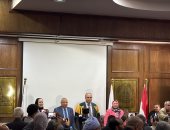 أشرف البديوي يحصد الدكتوراه بمرتبة الشرف حول القيادة في إدارة الأزمات.. صور