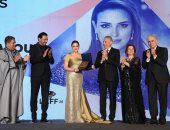 ماذا قال حمزة العيلى عن تكريم ريهام عبد الغفور وهو يقدمها بافتتاح مهرجان الأقصر