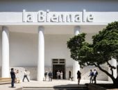 أعضاء البرلمان الأوروبى يدعون إلى سحب التمويل من بينالى البندقية بسبب روسيا