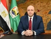 محافظ الفيوم يحيل 16 من مسئولى الأملاك والزراعة والجمعيات الأهلية للنيابة