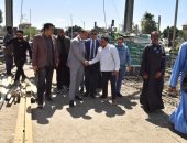 محافظ أسيوط يواصل متابعته لمعدلات تنفيذ كوبري الحواتكة بمنفلوط 