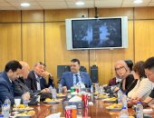 «الصناعات النسيجية» تبحث مع وفد صيني فرص الاستثمار بقطاع الغزل