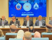 وزير التعليم العالى يؤكد ضرورة التكامل مع وزارة الصحة لإعداد كوادر حقيقية للقطاع الصحى