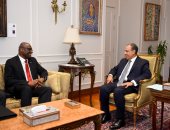 وزير الخارجية يستقبل رئيس جامعة كندية لبحث سبل تعزيز التعاون الأكاديمي