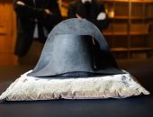 بعد مرور أكثر من قرن.. عرض قبعة نابليون بمتحف كوندى الفرنسى