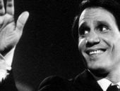 فى حضرة العندليب.. مشاهد وفاء مؤثرة على ضريح عبد الحليم حافظ.. فيديو 