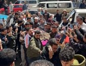 انتهاء صلاة الجنازة على الفنانة فاطمة كشرى وتشييع جثمانها.. صور