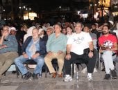 إقبال كثيف على ساحة أبو الحجاج لحضور فيلم الكنز المفقود بحضور أحمد فتحى