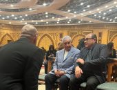 زاهي حواس ونجوم الفن والثقافة يؤدون واجب العزاء في الناقد الراحل سمير غريب