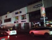 حملات ليلية مكثفة بحى العجوزة لمتابعة التزام المحال بمواعيد الغلق.. صور