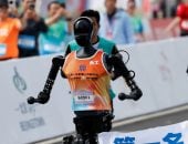 300 روبوت بشرى يشاركون فى نصف ماراثون بكين 2026