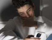 دراسة تكشف أسبابا مقلقة وراء الإفراط فى مشاهدة الريلز بشكل متكرر