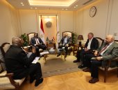 ​مصر وتنزانيا تبحثان إنشاء محطة متعددة الأغراض بدار السلام وتسيير خط ملاحى