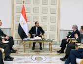 رئيس الوزراء يلتقى رئيس شركة "شيفرون" العالمية للاستكشاف والإنتاج