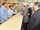 محافظ أسيوط يتفقد المركز التكنولوجى بالقوصية لمتابعة ملف التصالح 