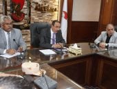 محافظ سوهاج يترأس اجتماعا لمتابعة مشروعات المبادرة الرئاسية حياة كريمة